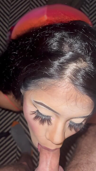 Joven esposa adicta a la follada dura