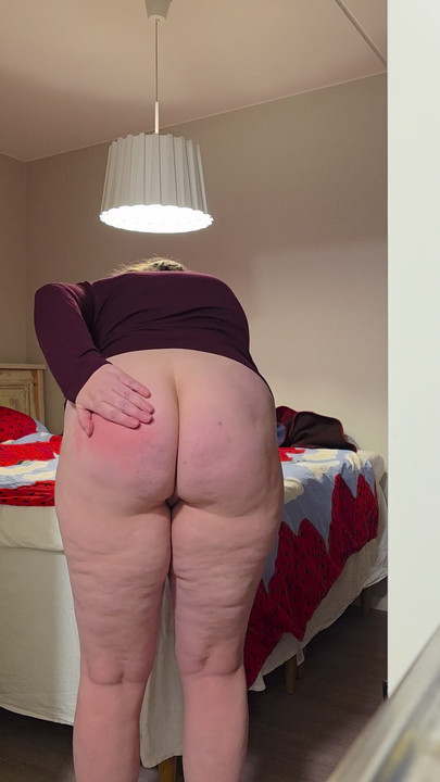 Rekao mi je da se udarim po guzi. Poslušao sam.