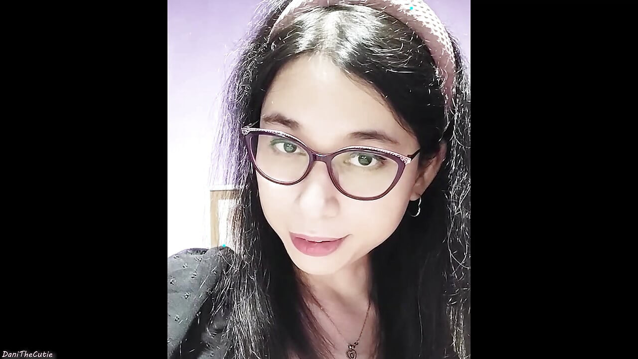 pinay tgirl DaniTheCutie daje zachętę, gdy spędzasz z nią intymny czas