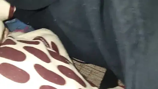 Ayah tiriku memanfaatkan malam itu untuk mengisapku dan memanfaatkanku untuk membiarkanmu masuk ke dalam diriku