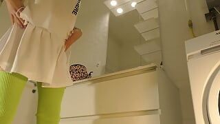 Petite Redhead Tight Pussy Hot & Sexy Amateur Girlfriend in the Bathroom does Make up with a Skirt