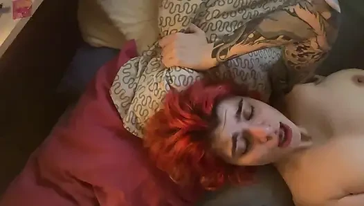 Cuma ketahuan mainin memeknya yang berbulu