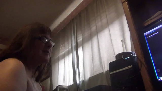Webcam skype cum live tribute
