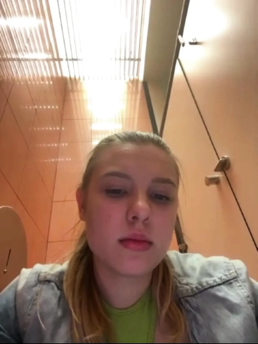 Fucking close up and squirting