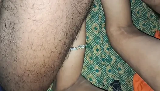 Bhabhi ko ghodi bana ke choda Indian school girl naic faking with husband Desi Indian