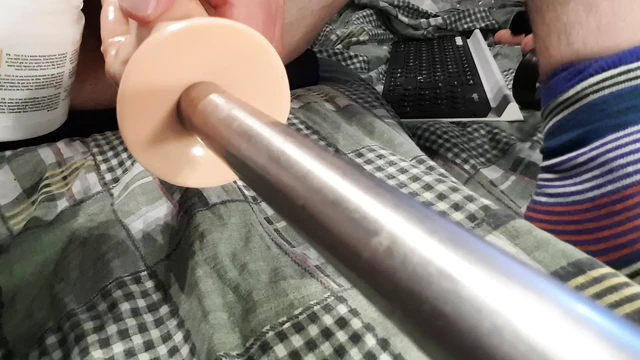 Dildo fist machine