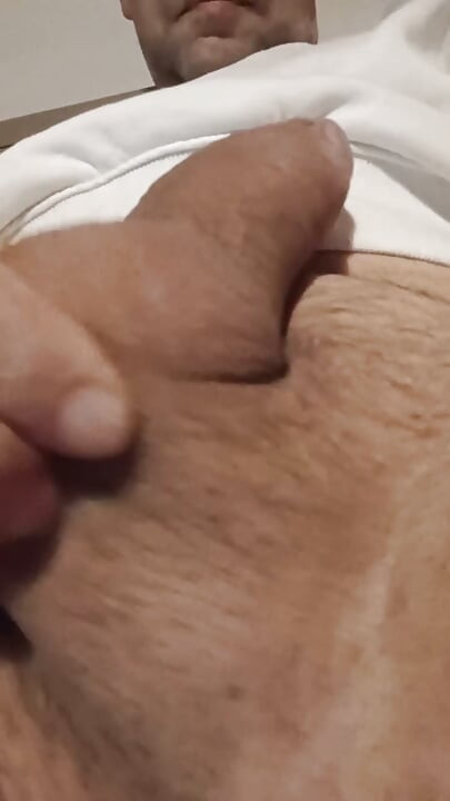 In convalescence I masturbate for my fans