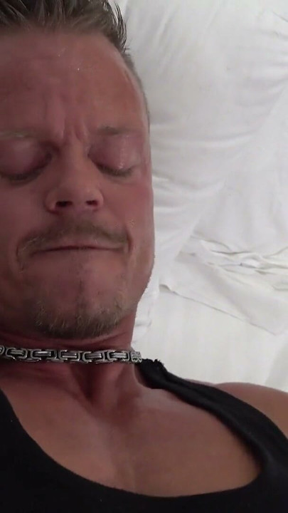 Vor der Abreise nochmal richtig geil im Hotel gefickt | Clip 2