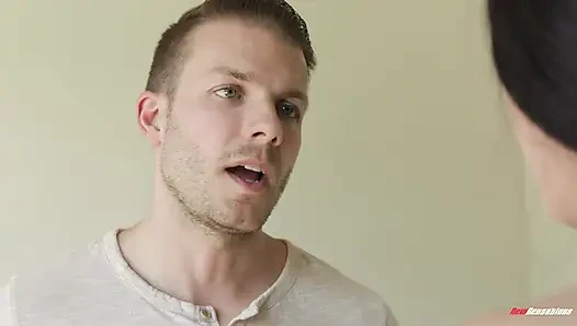 Celana dalam merah muda adik tiri angelina red dientot habis-habisan sama kontolnya