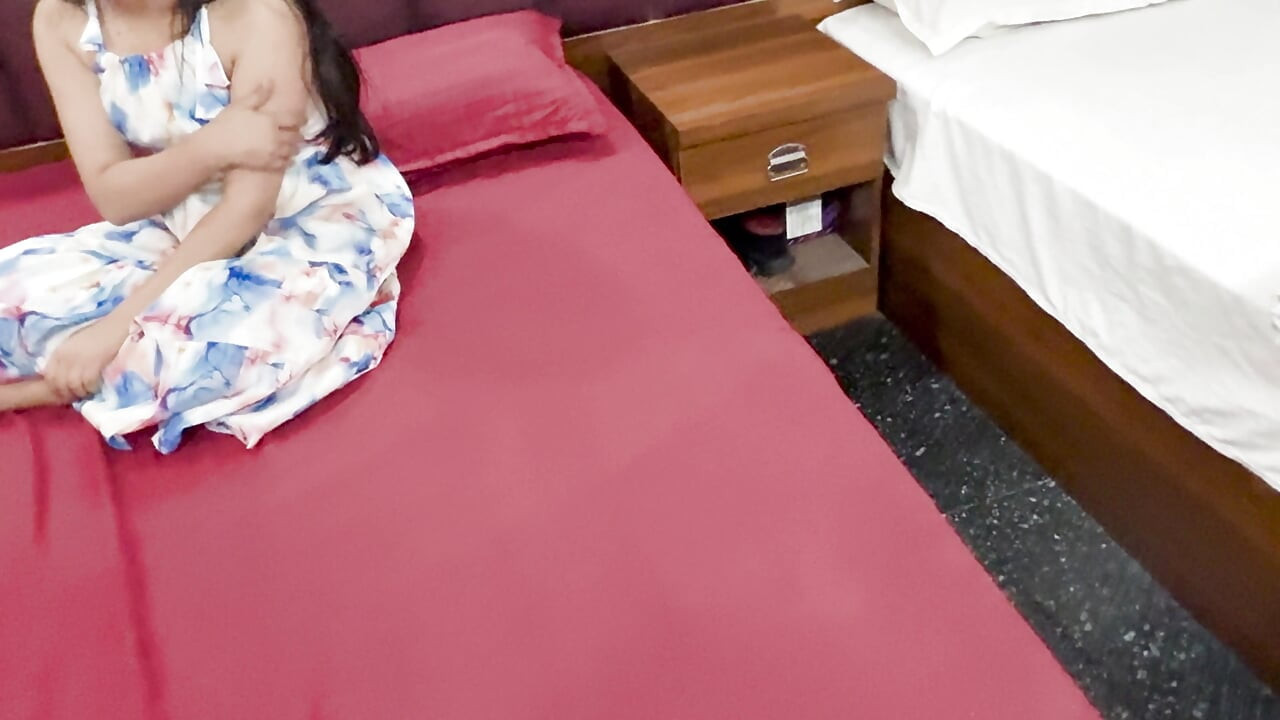 Dost ke Ghar per na hone per uski behen ke Sath sex Kiya