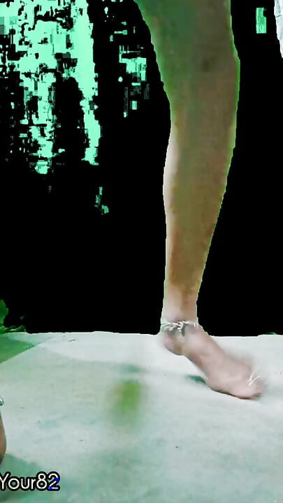 Bhabhi ji is seen in a very sexy look and has become naked, she is massaging big milk, ready to her, be very hot