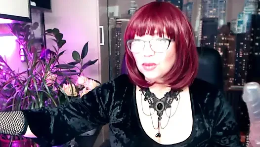 Adult girls like to try on different looks, but their cunts stay wet... )) Part One.