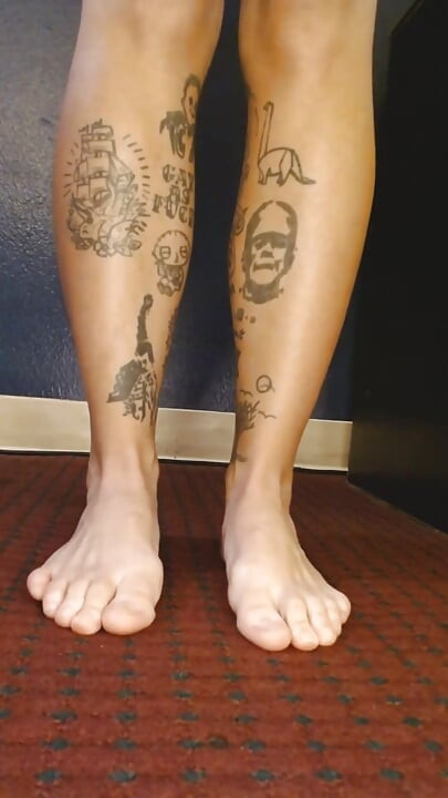 Feet Tattoos Toe Wiggling Barefoot