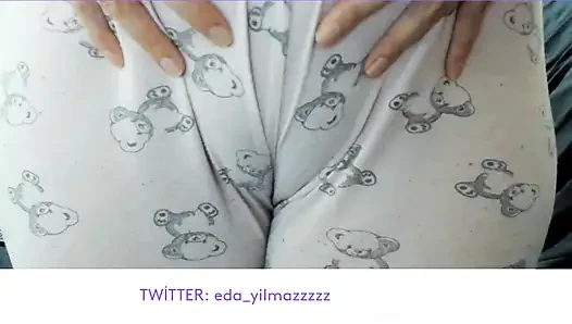 CAMELTOE - GESCHWOLLENE MUSCHI - REIBEN DER MUSCHI MIT SCHLAFANZUG