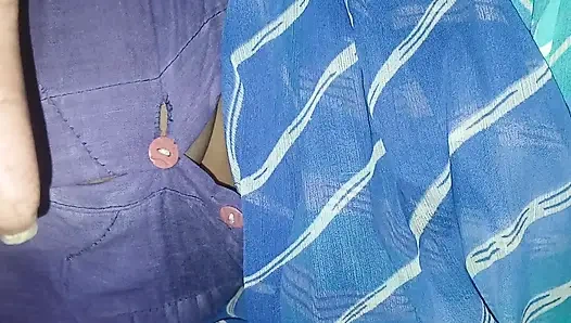 Indian Village Desi Aunty Ki Raat Mein Ghori Bana Kar Paani Nikal Diya - Tight Chut Se Squirt Kiya Homemade Hindi Audio