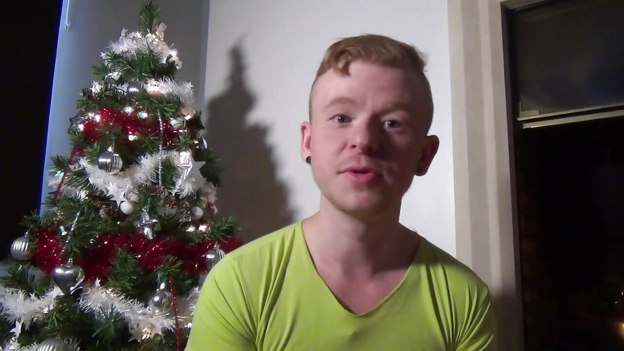 Metamorphosed as a goblin by Guillaume Wayne's big cock Santa's agent