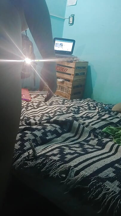 We doggy while doing webcam