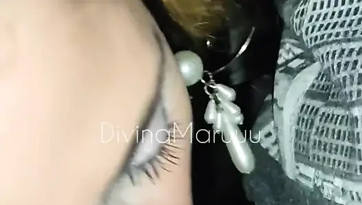 Ich ging eine fahrt im auto und ich fühlte mich, seinen schwanz zu lutschen