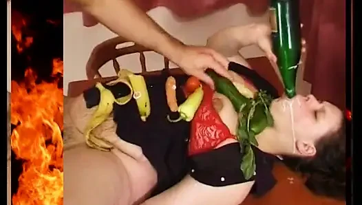 Brünette bBW muschi mit extremen objekten gebohrt und tief gefickt
