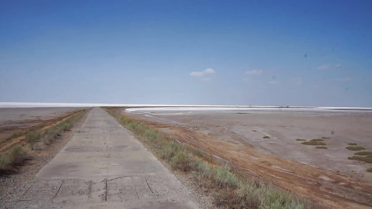 Белая соль пустыни