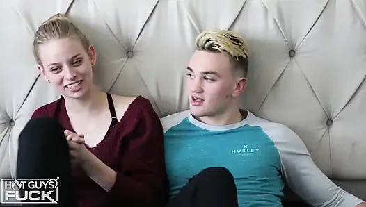 Hilly Billy ateşli üniversiteli sarışın fiend ile sikişiyor