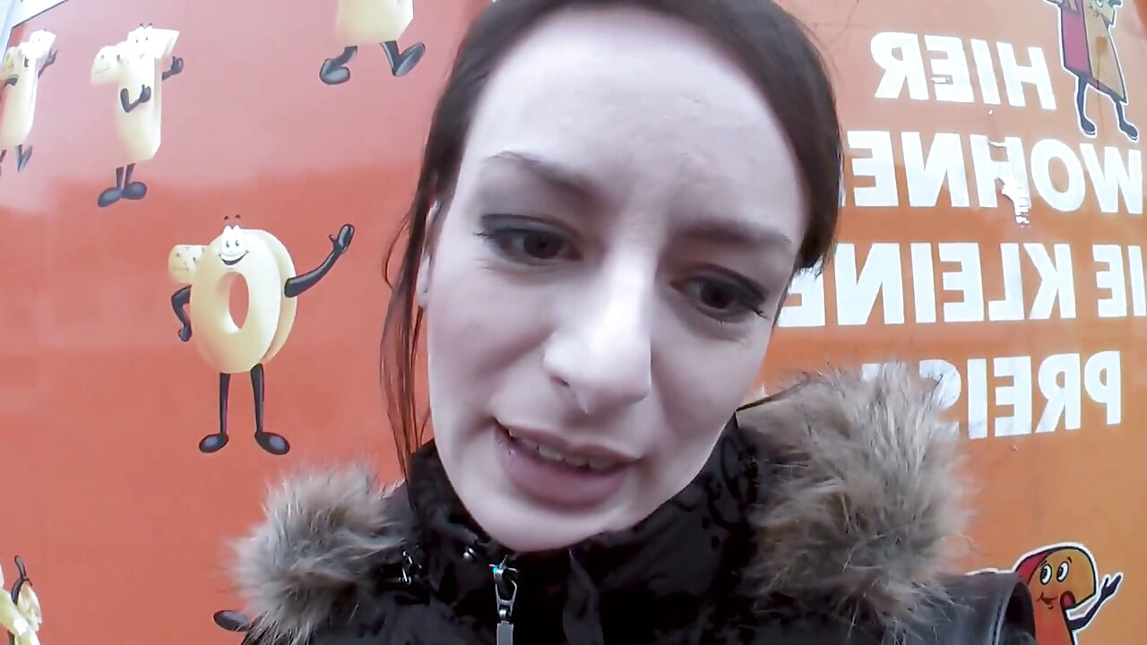 Dev Dildo Ve Naylon Şalvarlarla Lanet Olası Cennette
