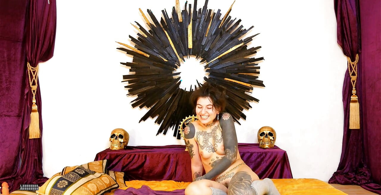 Natalie'nin Noel Oral Seksi - Tam Oyun