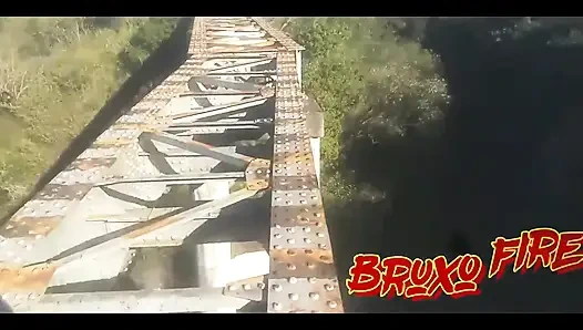 Bombomd4 pengen banget dientot di jembatan... Para penjaga tiba!! Tonton Video Lengkap N Xvideos Red