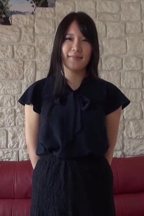 Spread Wide Amateur Tease as Bold Solo Display Turns Playful and Unfiltered - Clip3
