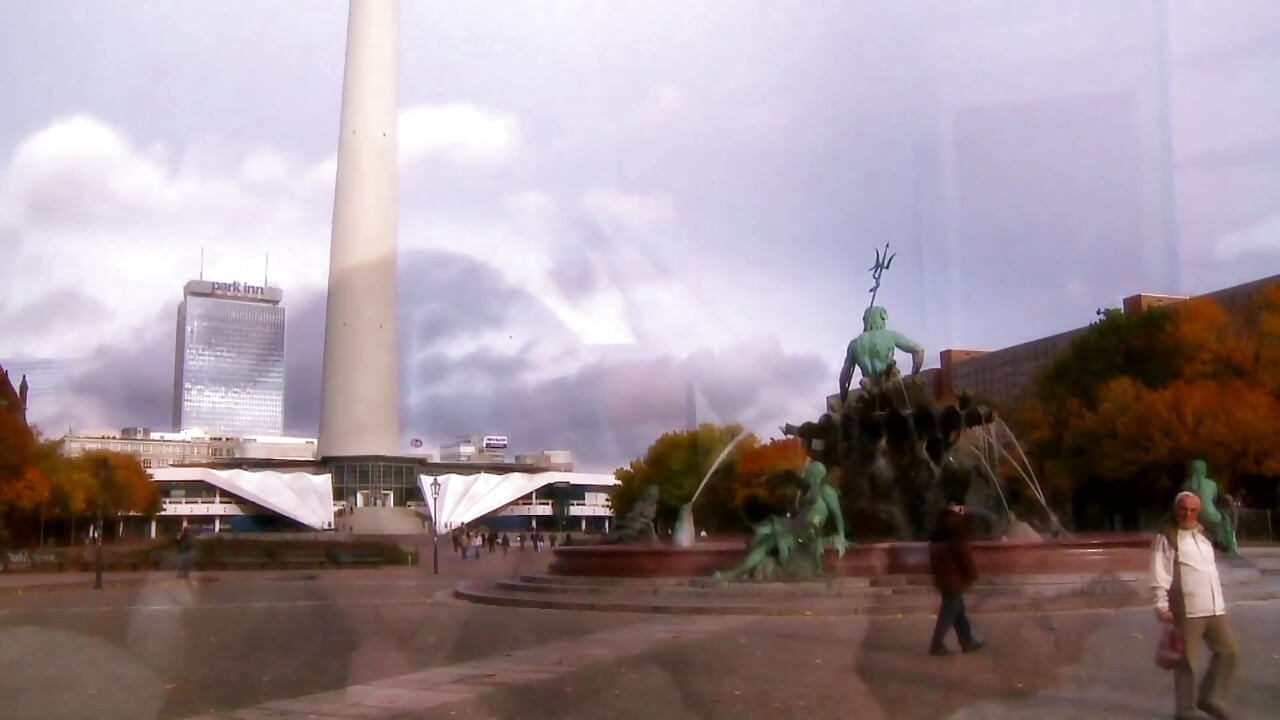 素敵な熟女積で彼女の大きなお尻と滑り