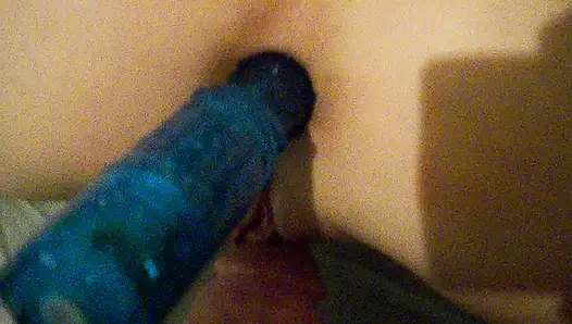 Ich wärfe mein arschloch mit einem vibrator, um sich bereit für den größten schwanz, den ich je in meinem Leben genommen habe!