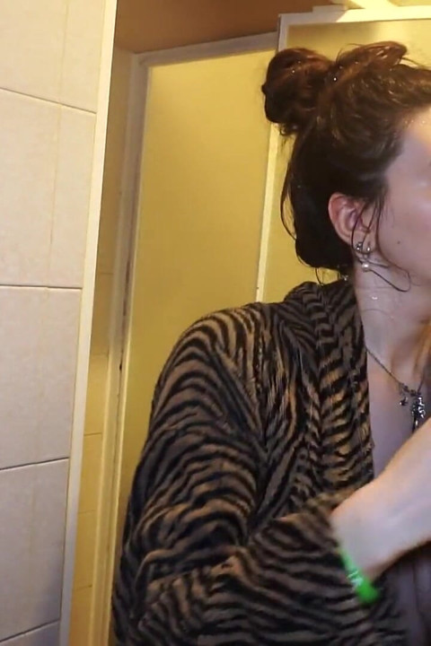 Tease on Cam in the Shower