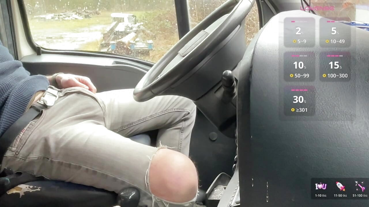 Open Truck Tease at a Rest Area – Public Encounter Turns Intense