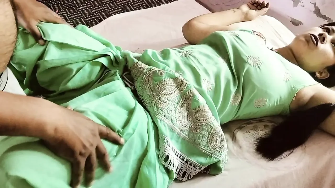 My stepcousin realizes that I masturbate next to her and I can't believe her