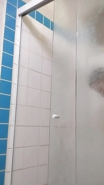 我从训练到这里, 在寒冷的天气里洗了个澡.