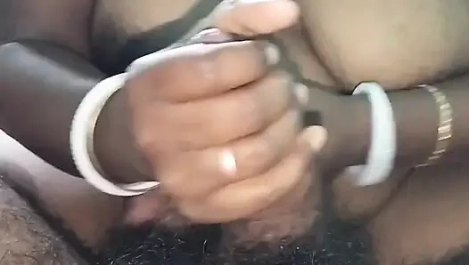 Ibu tiri india dientot habis-habisan