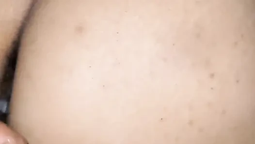 Güzel karımı ilk kez domaltarak sikiyorum.