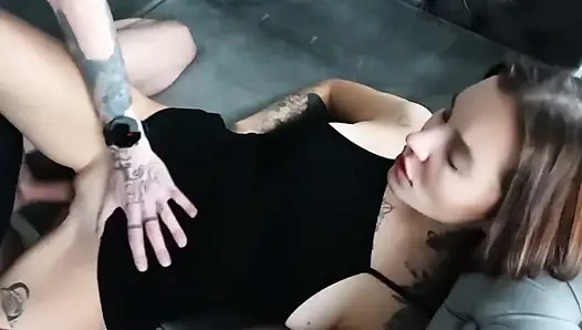 Трахаю мою подругу с другом