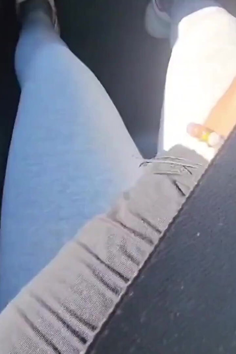 Uber Driver Rubbed My Clit and Made Me Squirt Non-stop While Driving