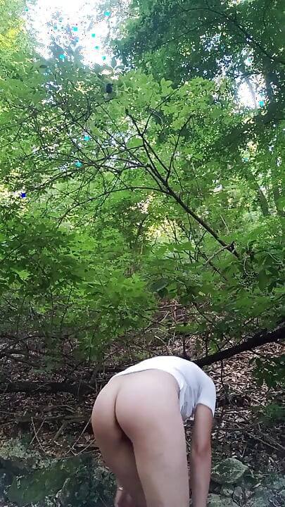 把一根棍子插進我的小穴