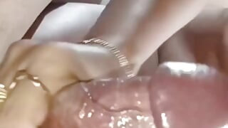 Nag praktis na si Mare putukan sa bibig.