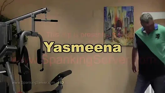 Yasmeena efendisi tarafından şaplak atıyor