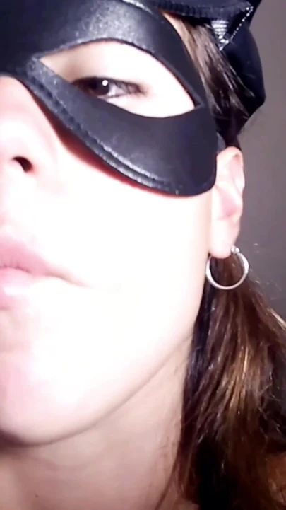 女警检查一个年长的男人，要求射精，他的喉咙被用作阴户！！获得他的精液并吞下它 4-4 | 短片 1