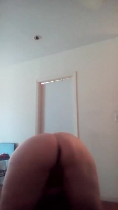 Twerk no panties