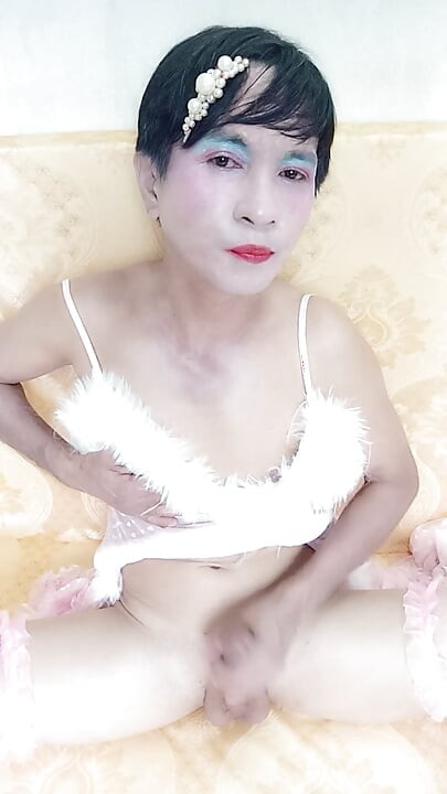 Oanh Le -Dressed as a sexy porn princess -Selfie ejaculates and then moans cock