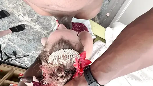 Küçük Ukraynalı sürtüğü sikiyor
