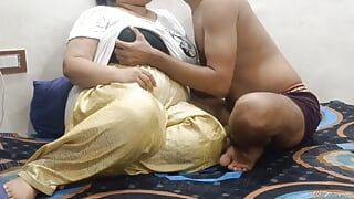 Пухлая бхабхи толстушка дези сидит на лице и трахается раком
