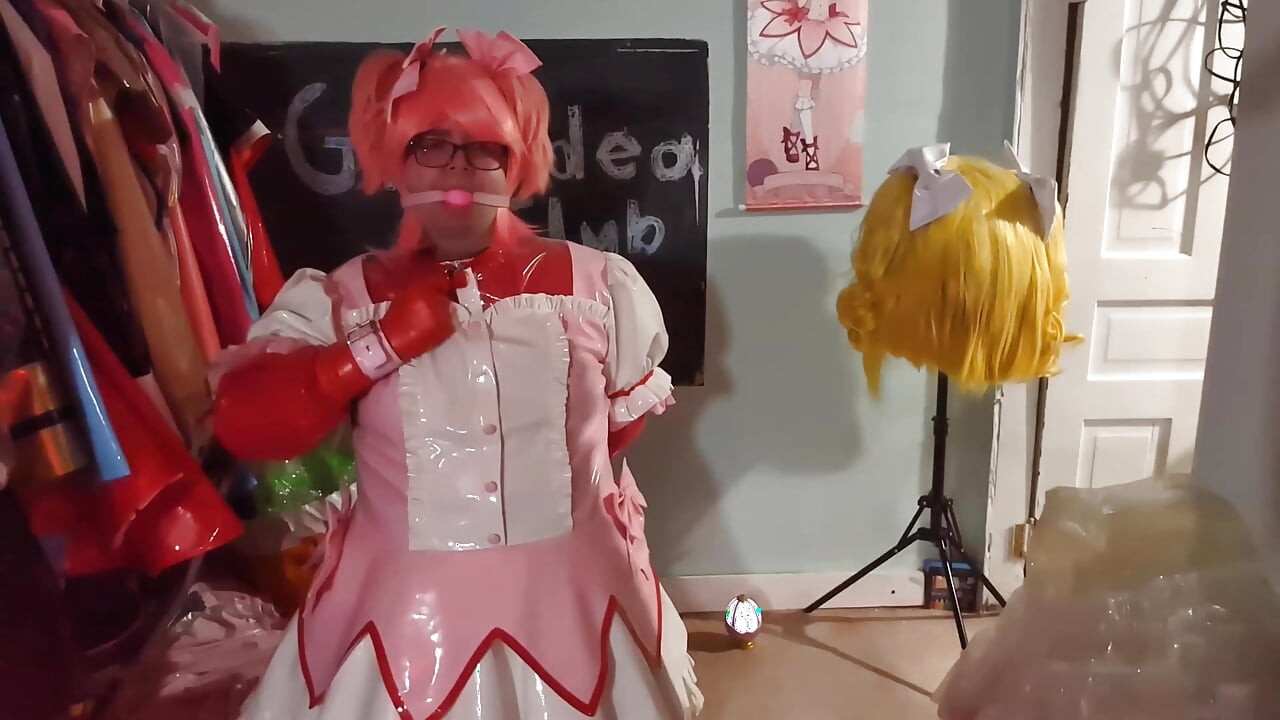 PVC西装神奇女孩madoka被分层和捆绑