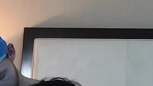 Süper seksi minyon dövmeli genç kız yarak emiyor - derleme 2