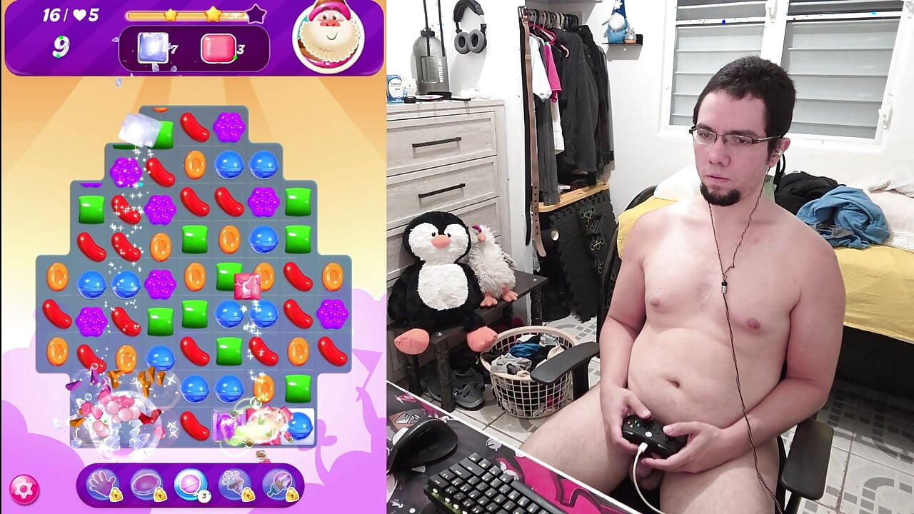NAPALJENI GOLI MUŠKARAC IGRA CANDY CRUSH SAGA #3